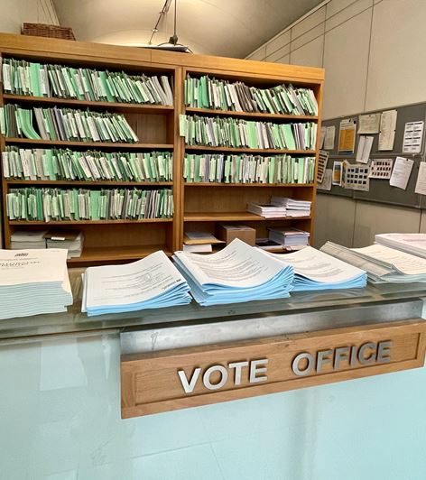 Portcullis House Vote Office (Credit: Iliyan Nanchev)